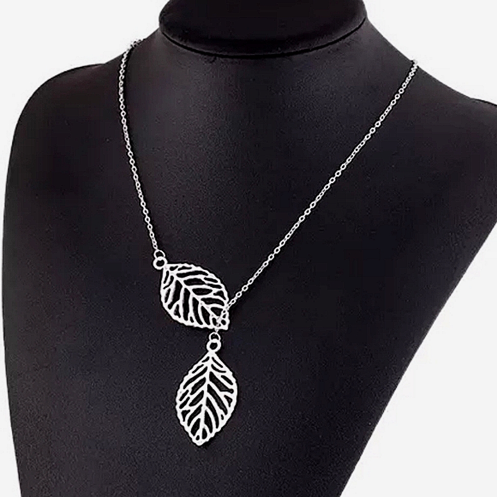 Nwt Two Leaves Boho Minimalistic Lariat Necklace.